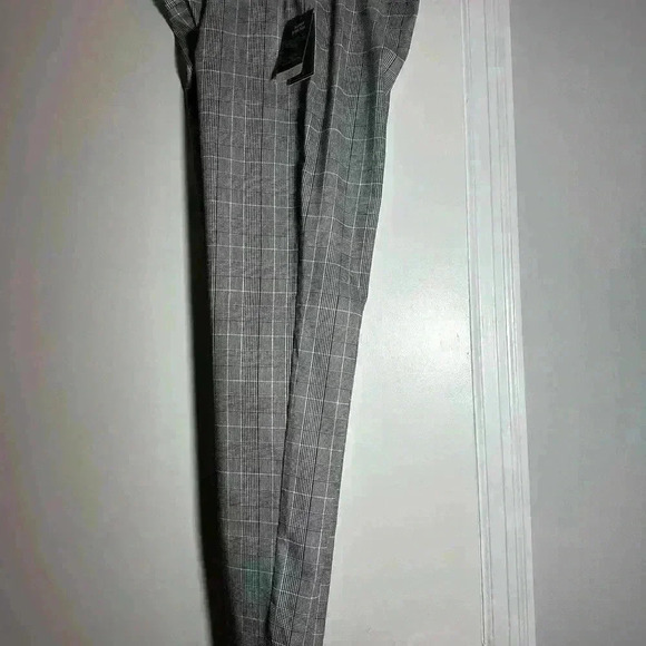 NWT Black And White Plaid Cropped Cigarette 
Stretch Pull On Dress Pant. Sz: M. - Picture 6 of 8